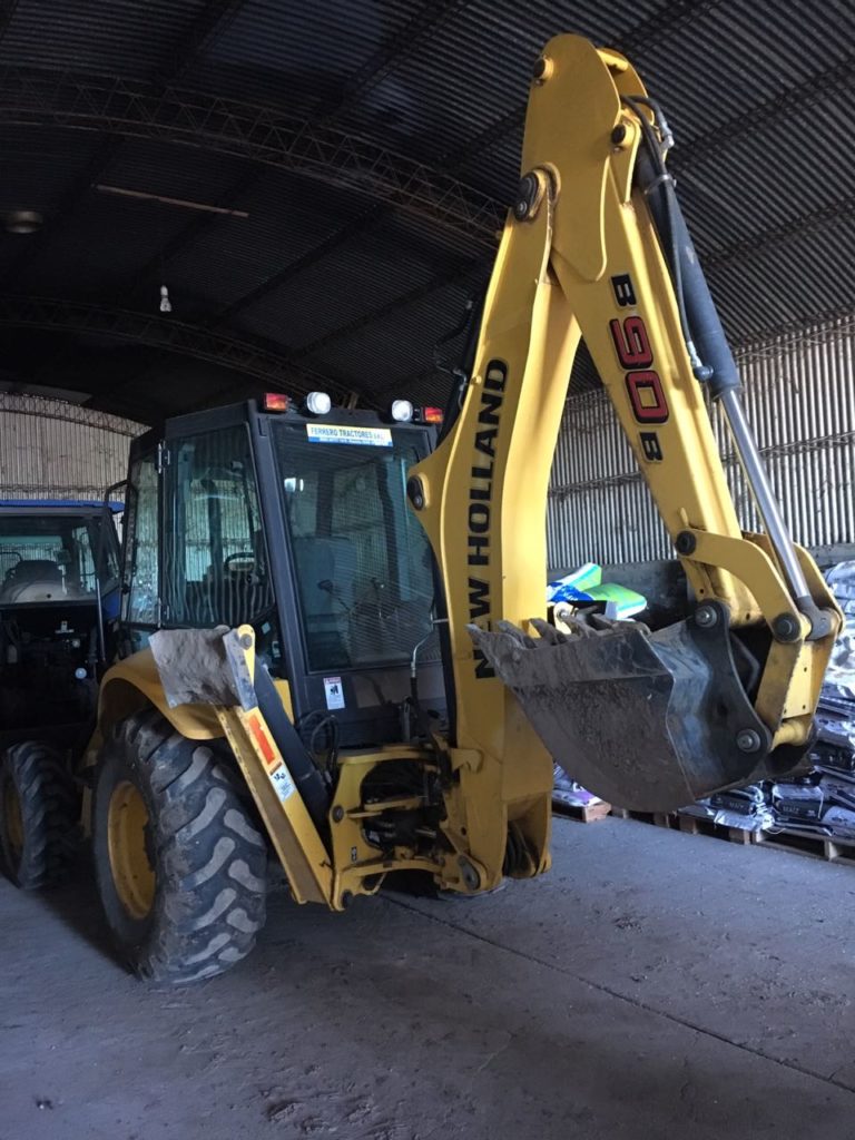 Retroexcavadora New Holland B B Mercado Vial Argentina